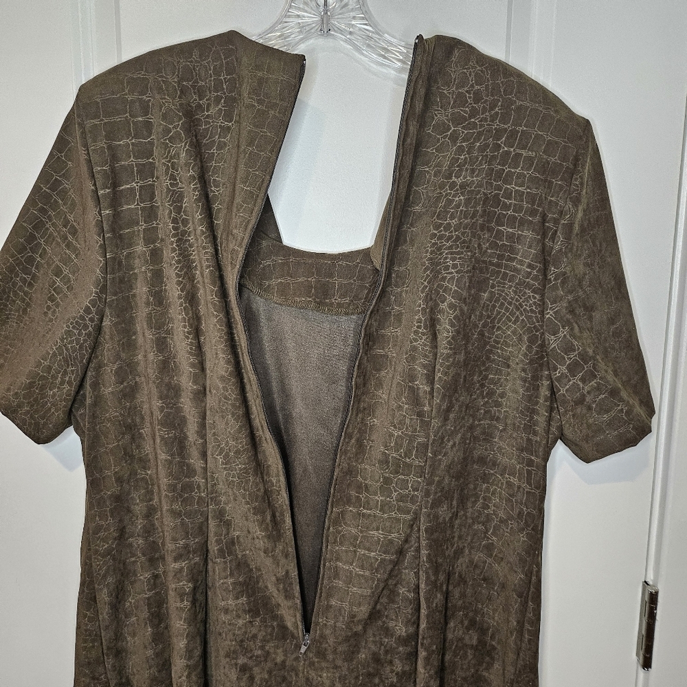 Dressbarn Green Crocodile Print Short Sleeve Midi Dress Career Work Office 16W - Picture 9 of 14
